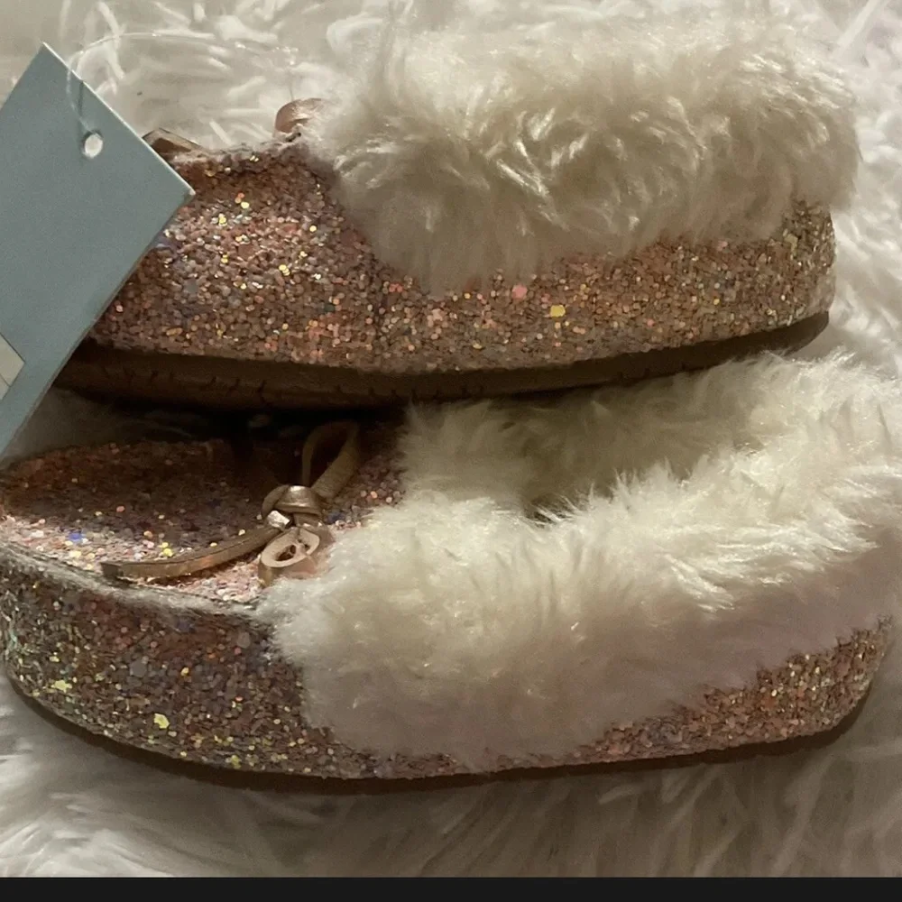 Toddler Girls Cat & Jack Moccasin Pink Glitter Faux Fur Lined Slipper size 6